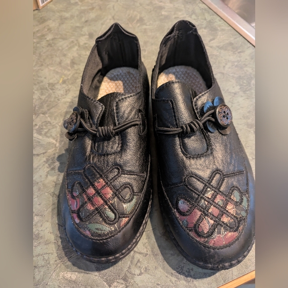 Ladbei Jinbuxie Shoes - Ladbei Jingbuxie Shoes Size 5.5/6
